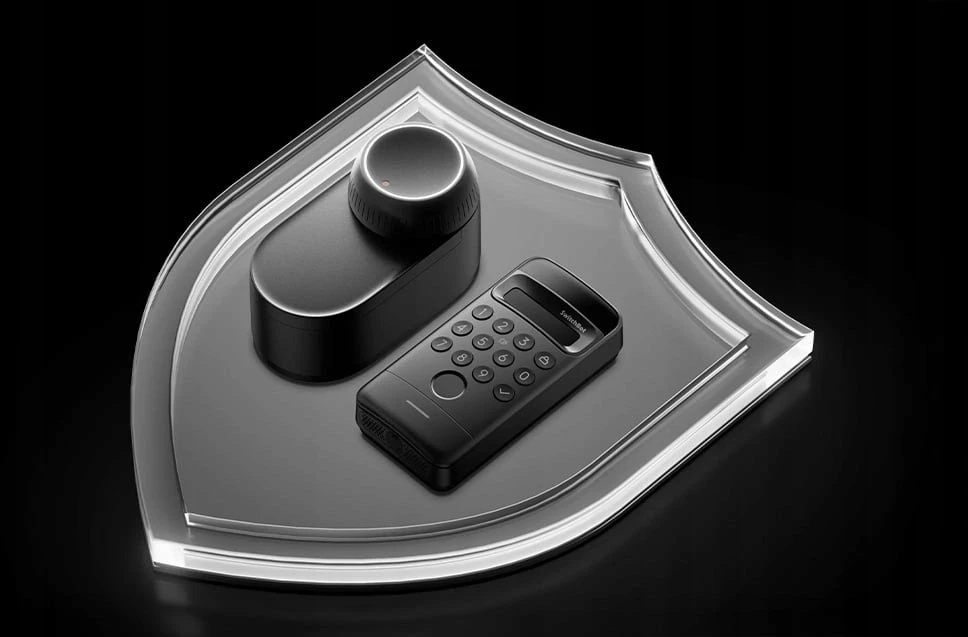 „SwitchBot Ultra 3-in-1“ išmanioji spyna su „Hub Mini Matter“ valdymo pultu ir „Vision“ klaviatūra