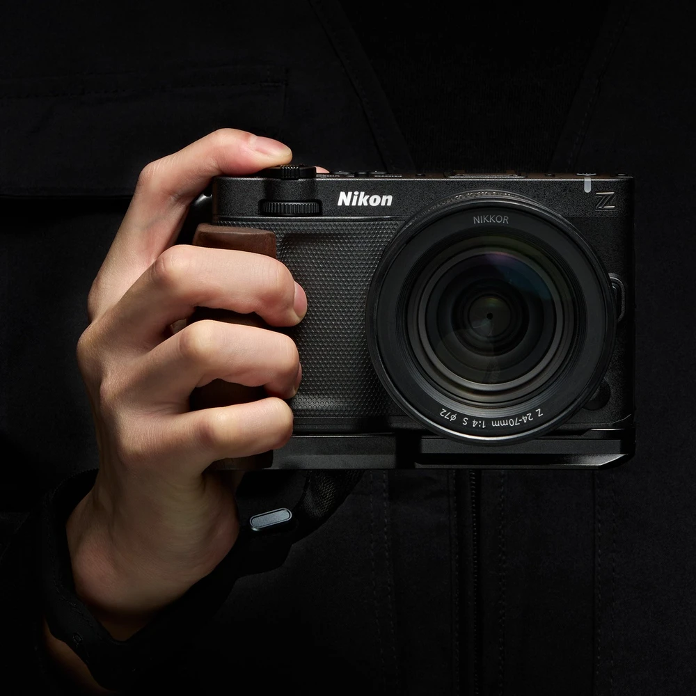 Szybkozłączka SmallRig L-Shaped Mount Plate with Wooden Handle for Nikon ZR (5906)