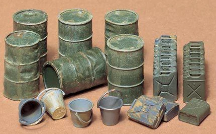 Tamiya Military Miniatures 1/35 Jerry Can kanistrų rinkinys 35026