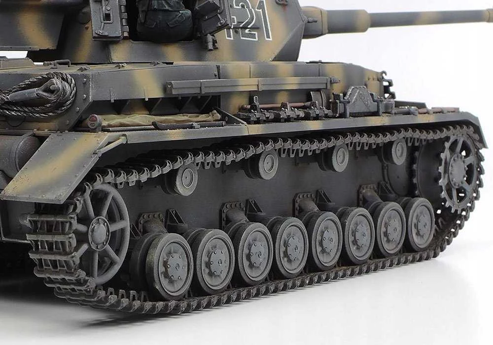Tamiya – Panzerkampfwagen IV Ausf G. Ankstyvoji gamyba ir motociklų rytinis frontas, 1/35, 25209