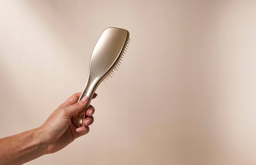 Tangle Teezer Ultimate Detangler Straight & Skirtas garbanotiems plaukams Chrome Neo Gold plaukų šepetys