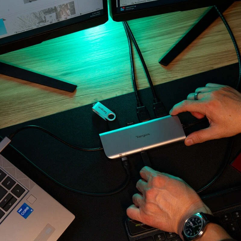 „Targus“ dviguba vaizdo mobilioji stotelė su 140 W EPR pralaidumu | DOCK427GL | HDMI jungtys kiekis: 2