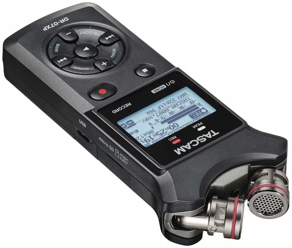 Diktofonas Tascam DR-07XP - nešiojamas skaitmeninis įrašymo įrenginys su USB sąsaja