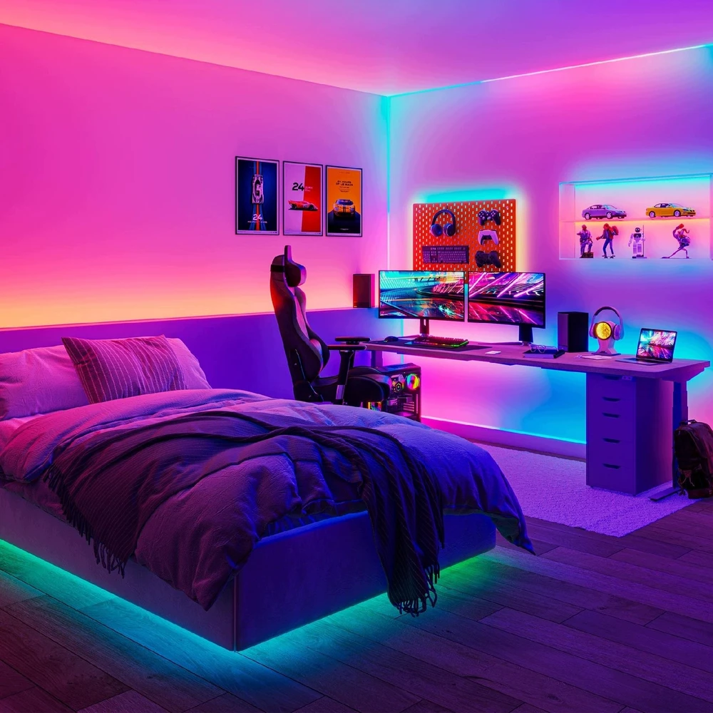 Philips RGB LED juosta 5 m. 24 W/m. IP20 su nuotolinio valdymo pulteliu