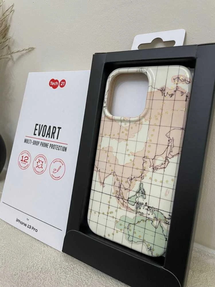 Tech 21 T21-9353 Tech21 EvoArt iPhone 13 Pro dėklas – Wonderers Map