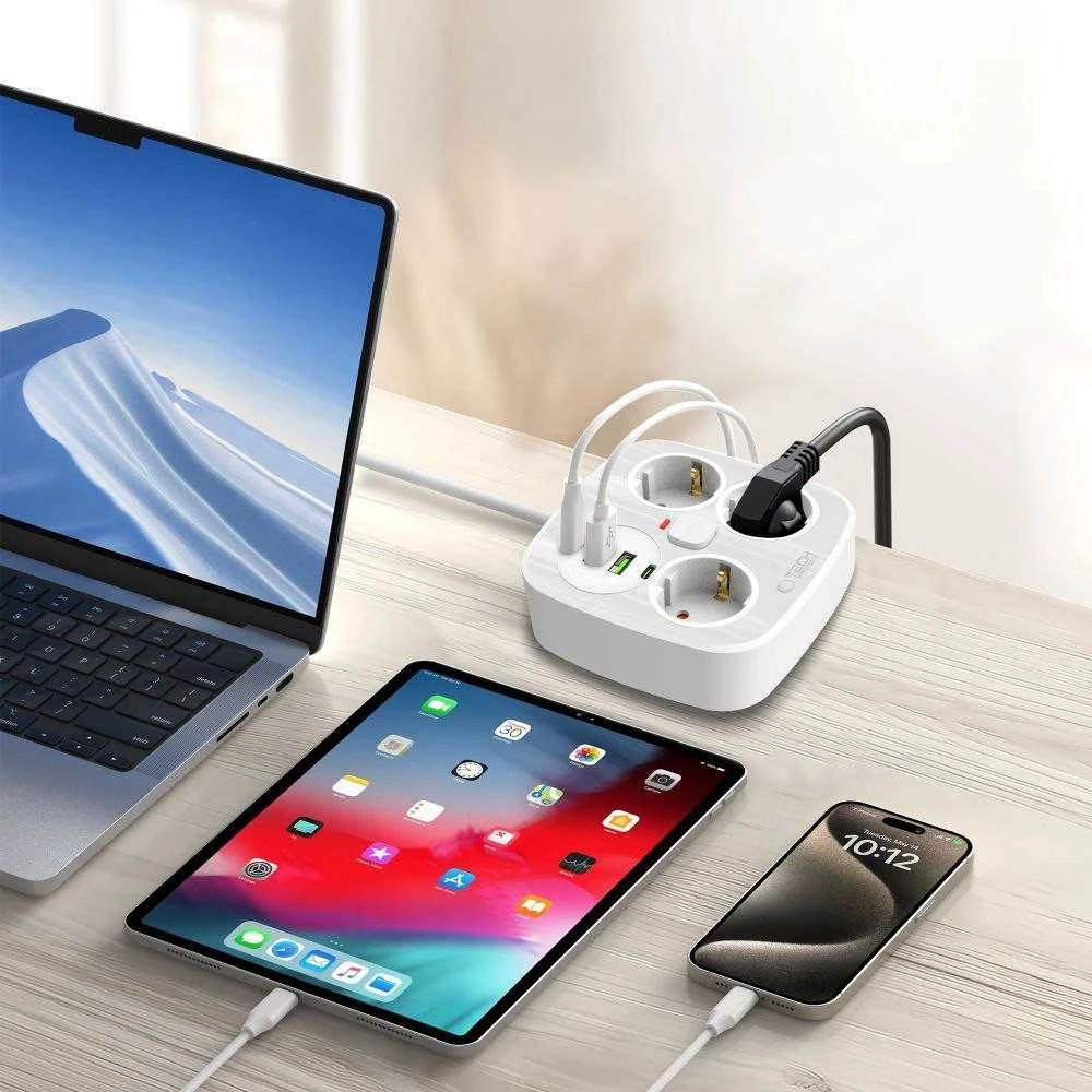 „Tech-Protect PCS3X4“ maitinimo lizdas, 3 lizdai, 2xUSB-A, 2xUSB-C, 200 cm - baltas
