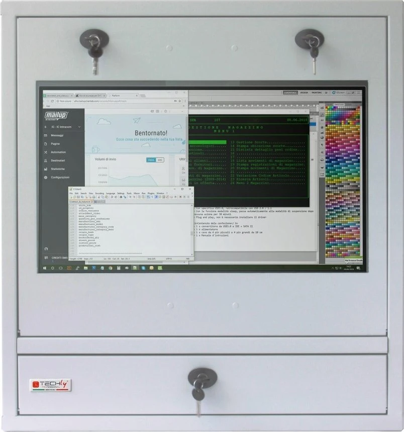 TECHLY PC LCD monitorius 22colių ir klaviatūros saugos spintelė Baltas