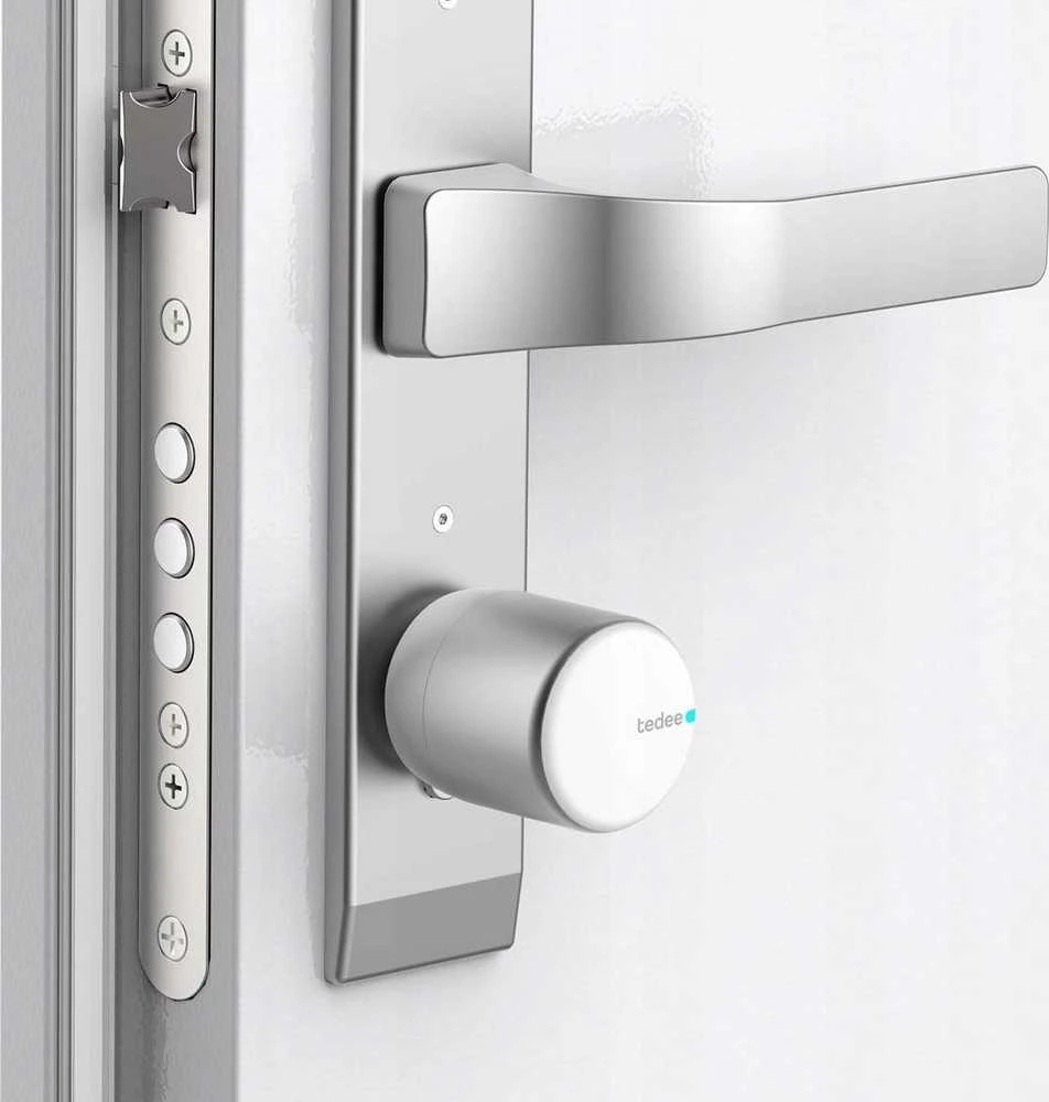 Tedee PRO išmanioji Bluetooth spyna namams ir verslui sidabrinė