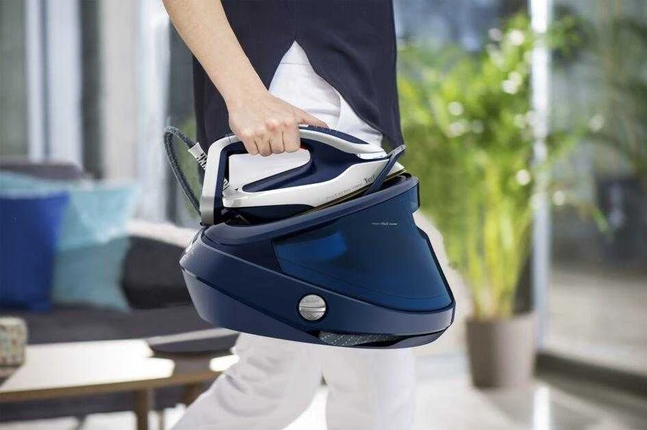 Garų lyginimo stotis Tefal Pro Express GV9812 | 3000 W | 1.2 L | 8.1 bar | Mėlyna
