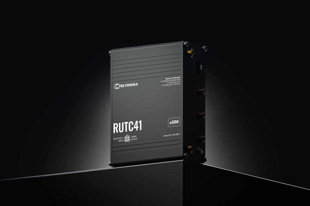 Teltonika RUTC41 belaidis maršrutizatorius, „Gigabit Ethernet“, dviejų dažnių juostų (2,4 GHz / 5 GHz), 5G, juodas