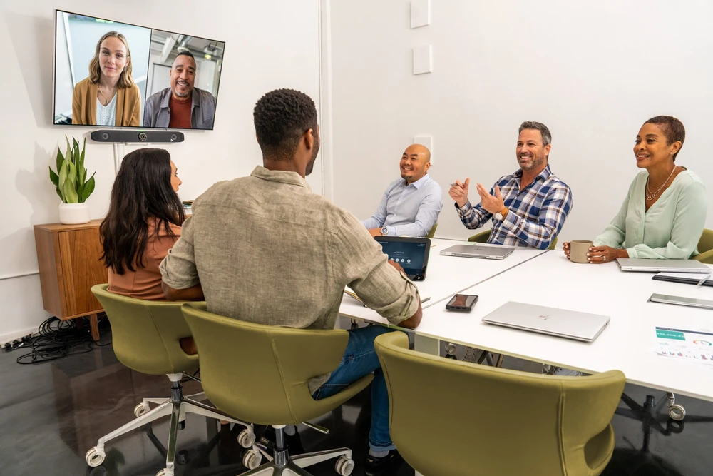 Hewlett Packard (HP) POLY STUDIO X52 ALL-IN-ONE/VIDEO BAR SWITZERLAND LOCALIZATI