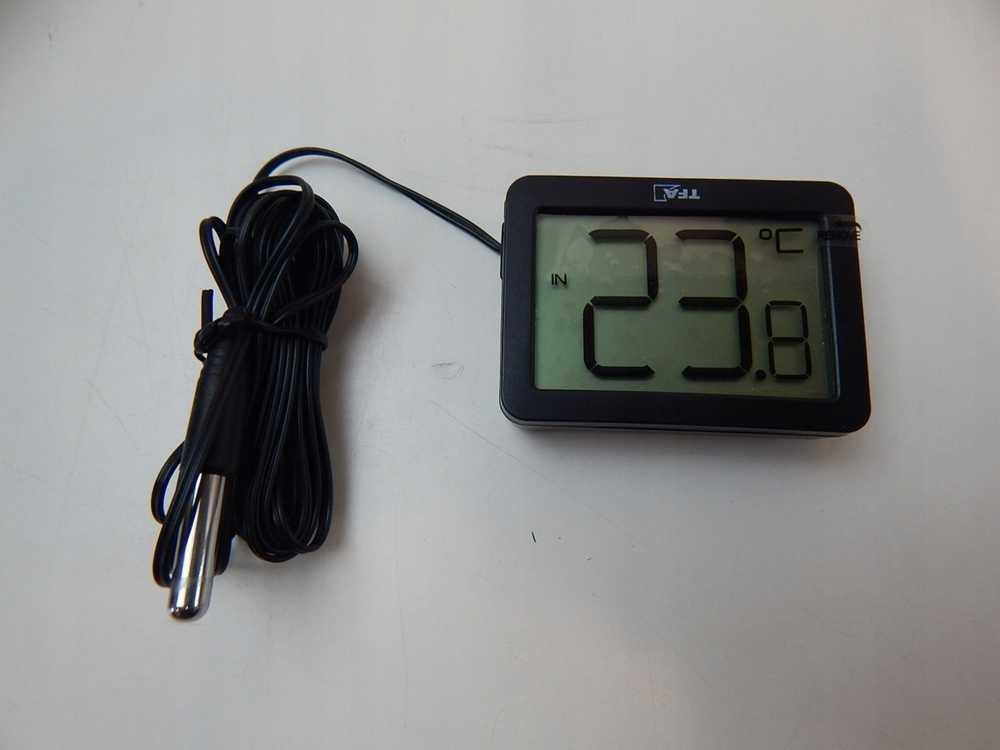 TFA 30.1066.01 Digital Internal-External-Thermometer