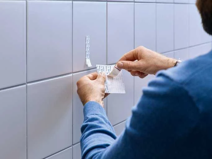 Tesa 1x2 reguliuojamo ilgio klijavimo vinis plytelėms ir metalui, 4kg, 77767