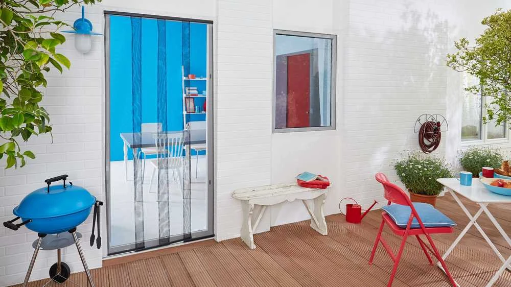 TESA EKRANO DURYS JUODOS LAMELA 0,95 m x 2,2 m STANDARTAS