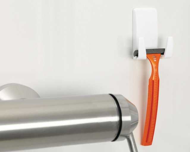 Tesa Powerstrips Atsparus vandeniui Rasiererhalter Wave baltas