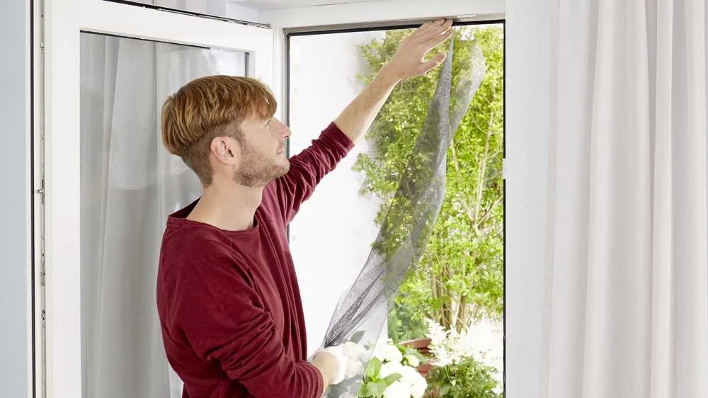 TESA MOSKITIERA OKIENNA Juoda 1,3m x 1,5m STANDARD