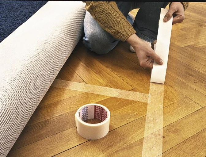 Tesa Dvipusė lipni juosta, lengvai pašalinama, 10 m x 50 mm