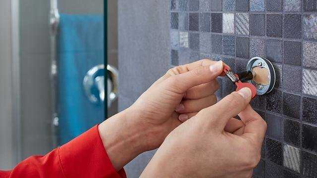 Tesa Powerbutton Haken Premium 8kg chrom
