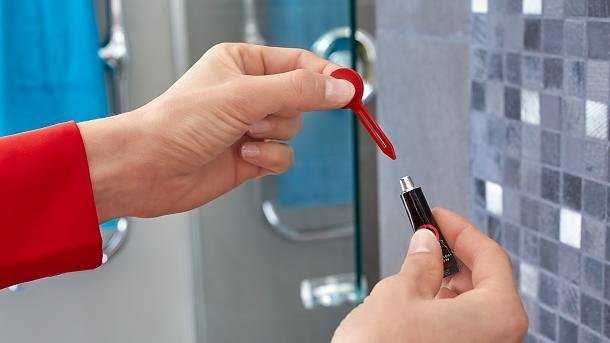 Tesa Powerbutton Haken Premium 8kg chrom