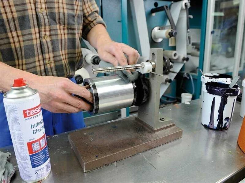 Tesa Industrie-Reiniger farblos