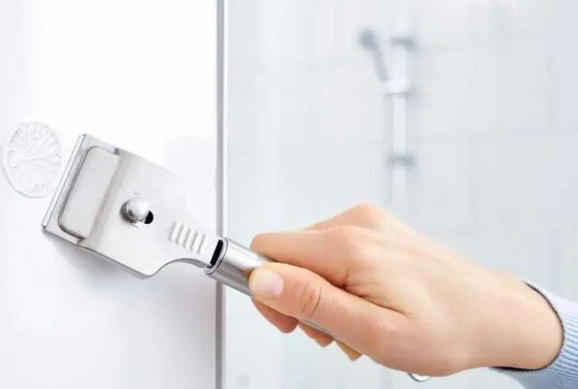 Dušo sienelių valytuvas su prikl. laikikliu TESA SPAA 40345