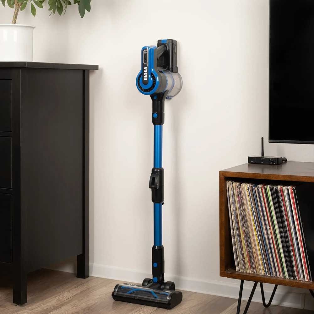 Dulkių siurblys Tesla PureStar E70 Aqua Pro mėlyna