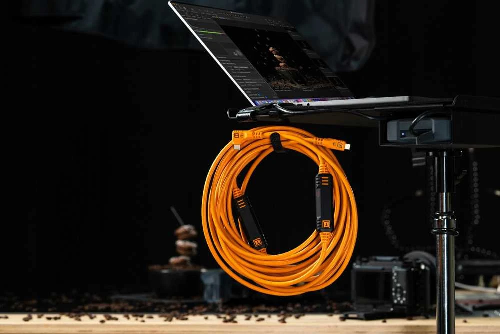 USB kabelis Tether Tools USB-C - USB-C 9,4 m oranžinis (CUC31RTG2-ORG)