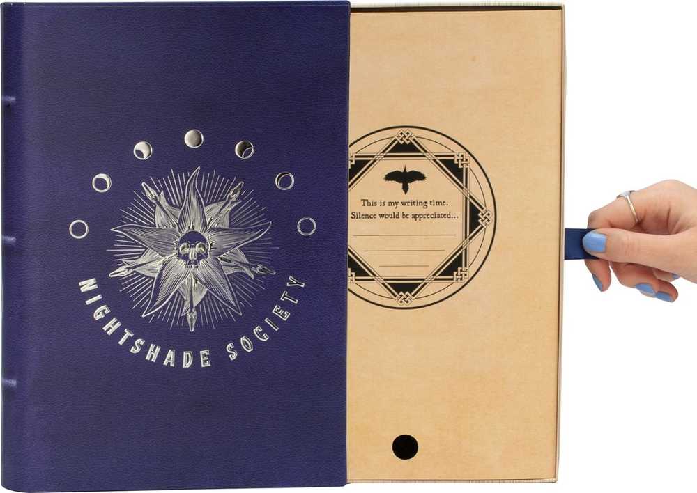 Thumbs Up ThumbsUP! Geschenkebox - Wednesday - Nightshade Book