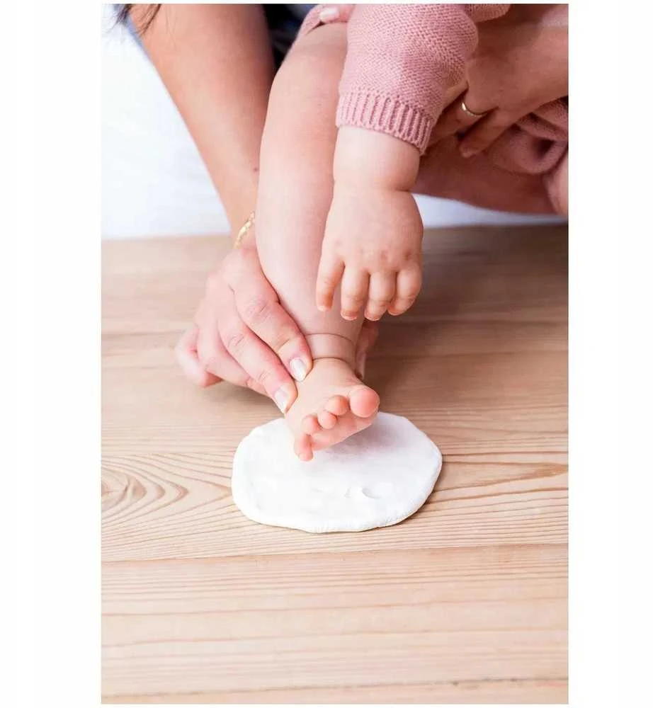 Tiny Love paprasto rėmelio kūdikio pėdutės arba delno atspaudo rinkinys Baltas 3333166051