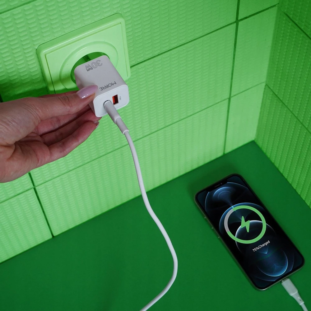 Tiross MORRE USB/USB-C ĮKROVIKLIS 30W Baltas