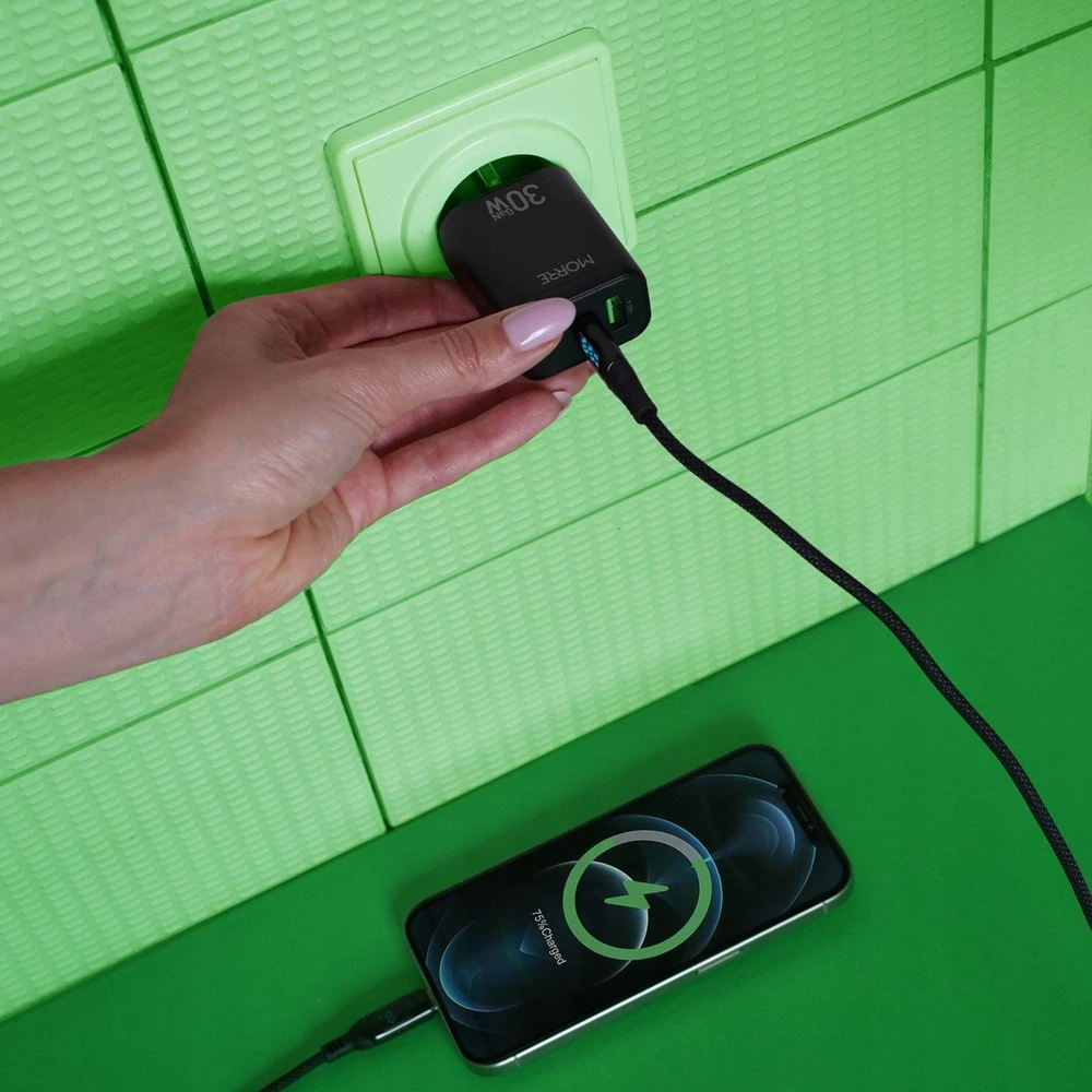 Tiross MORRE USB/USB-C 30W ĮKROVIKLIS Juodas