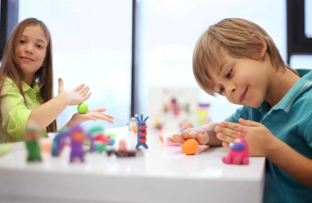 Tm Toys Hey Clay - Plastikinė masė paukščių modeliavimui su ferma