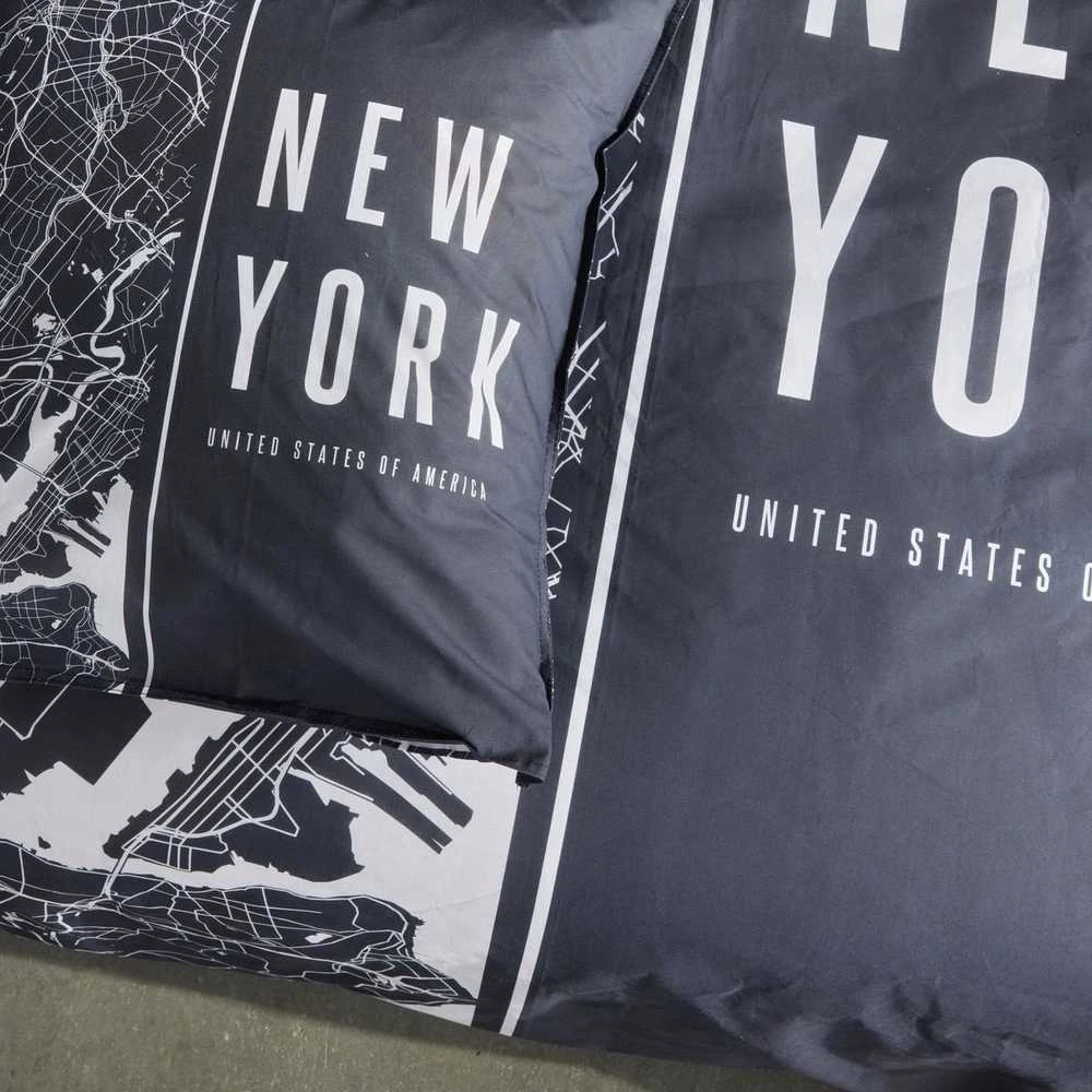 Tamsi New York tematikos patalynė su miesto žemėlapiu