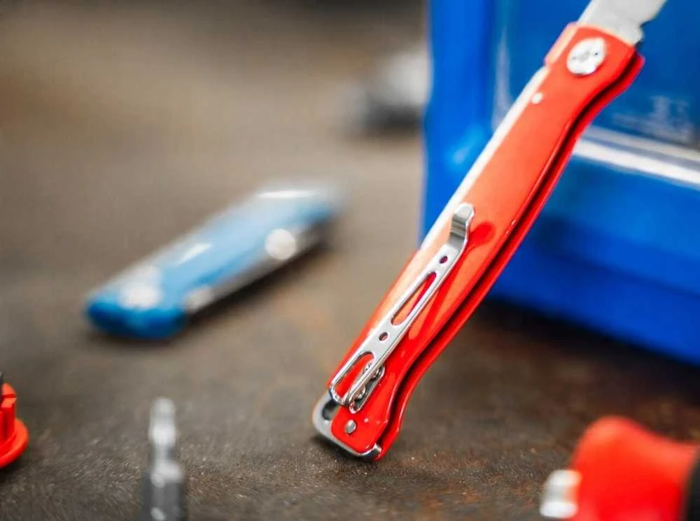 Boker Nóż Boker Plus Atlas Raudona