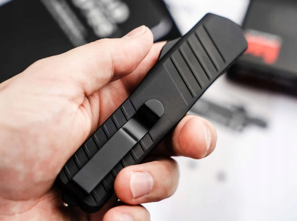 Togo Carruzzo OTF Knife Heckler & Koch SP01 D2