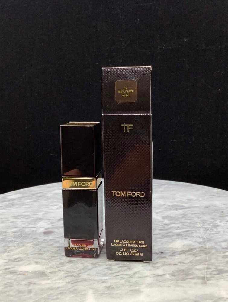 Tom Ford Luxe Vinyl Matte skysti lūpų dažai 10 Infuriate, 6 ml