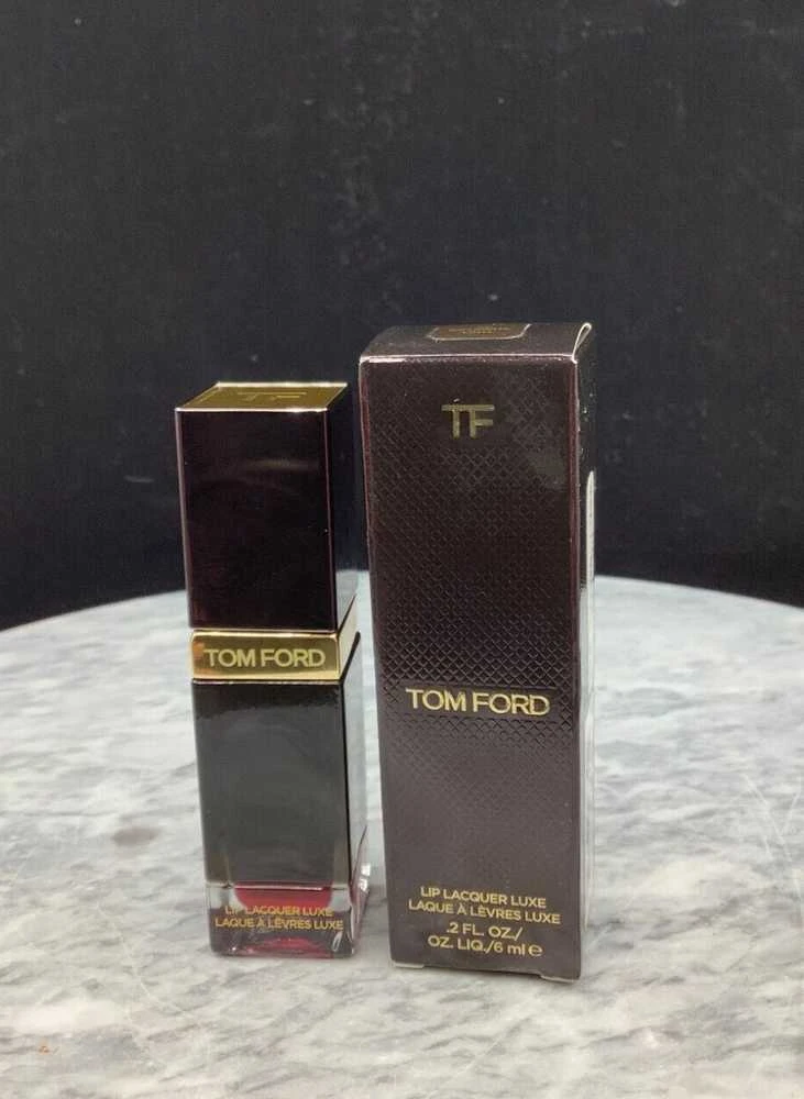 Tom Ford Luxe Vinyl Matte skysti lūpų dažai 10 Infuriate, 6 ml