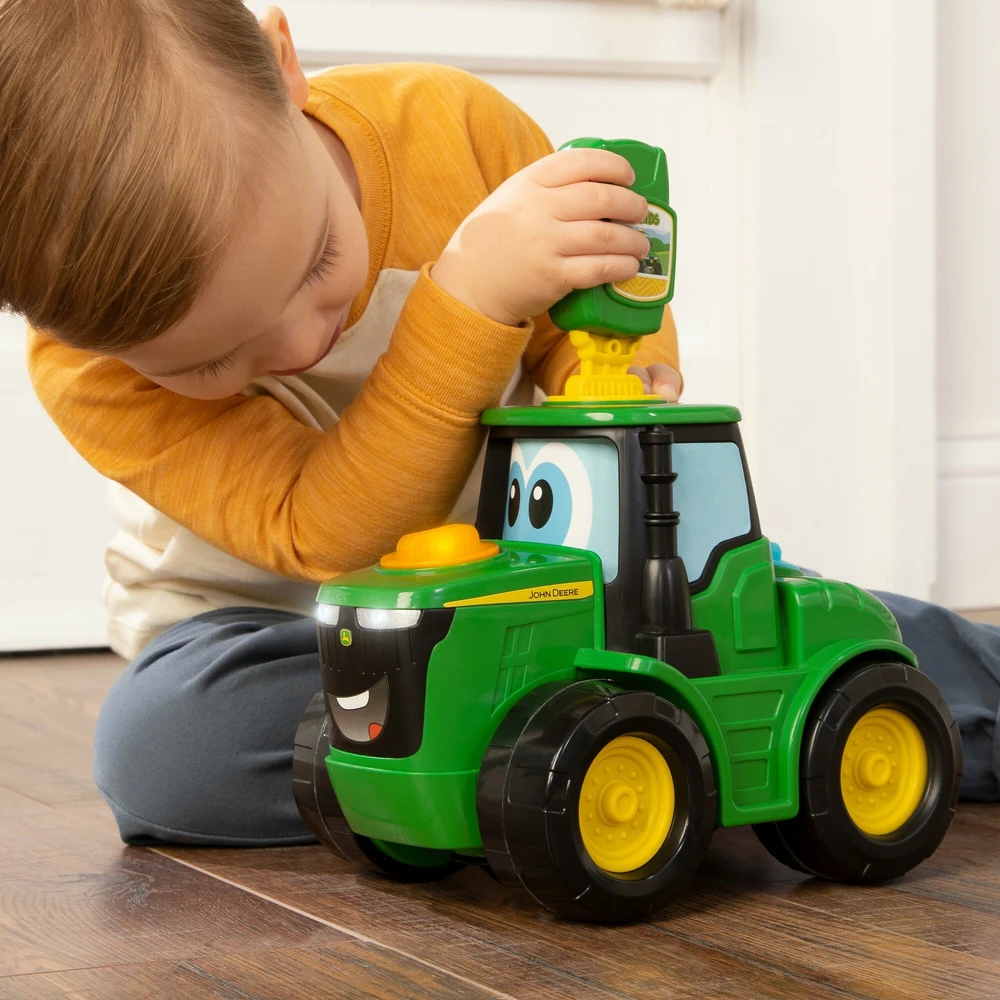 Tomy John_Deere Žaislinis traktorius John Deere KEY N GO JOHNNY 47500