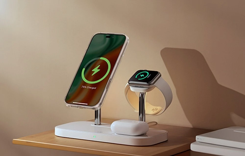 Torras Pstand serijos dėklas, skirtas iPhone 16 Pro (skaidrus)