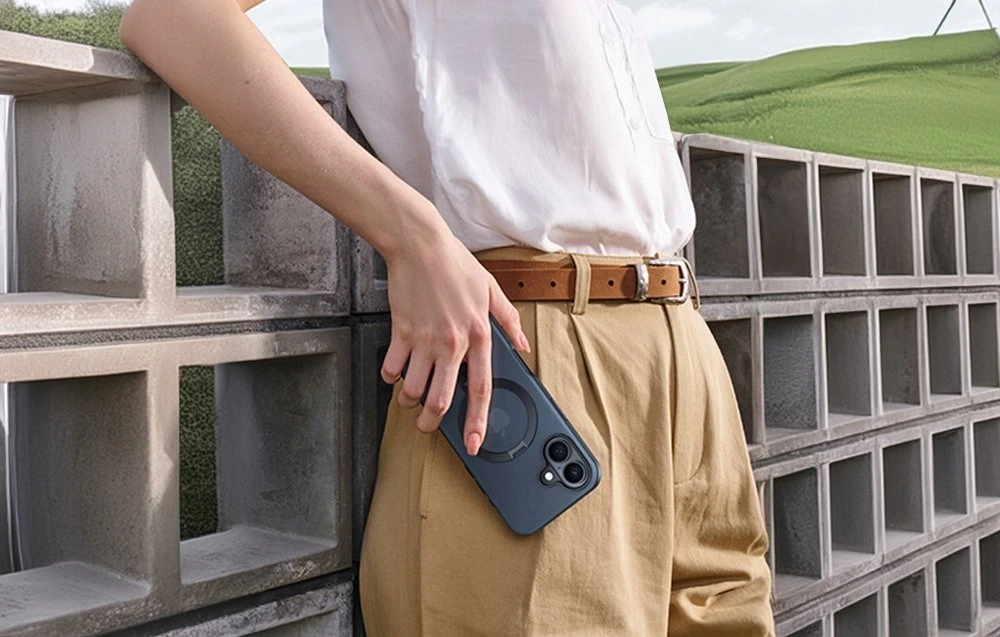 Dėklas Torras Ostand Spin Case, skirtas iPhone 16 (skaidrus)