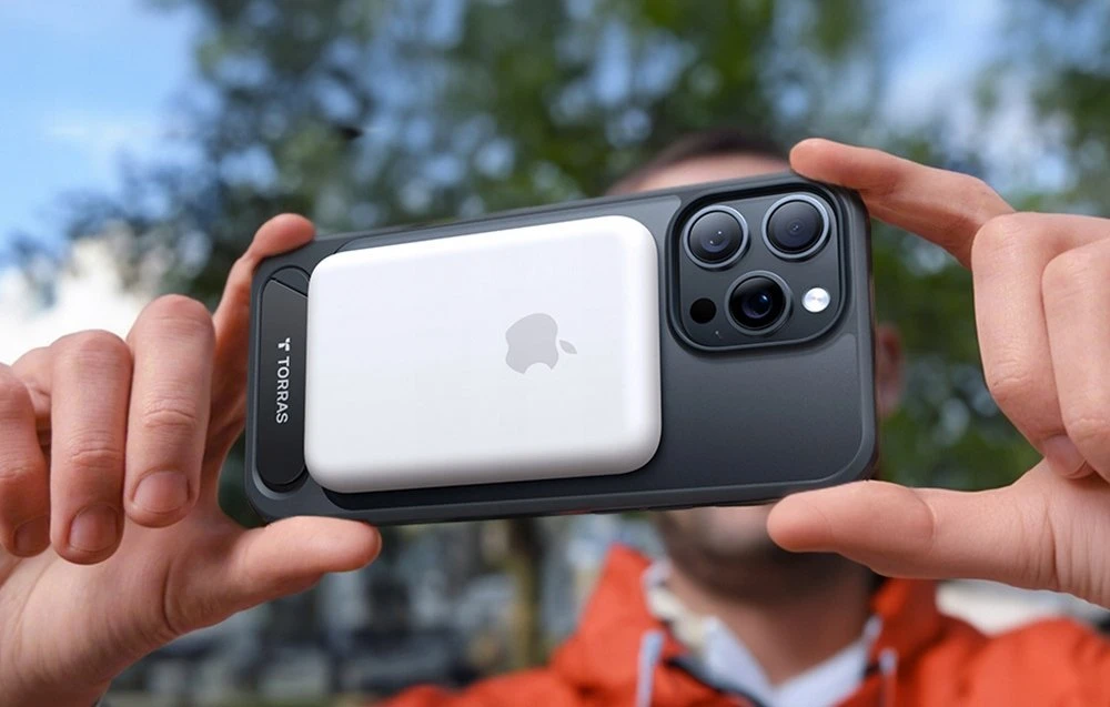 Torras Pstand serijos dėklas, skirtas iPhone 16 Pro (mėlynas)
