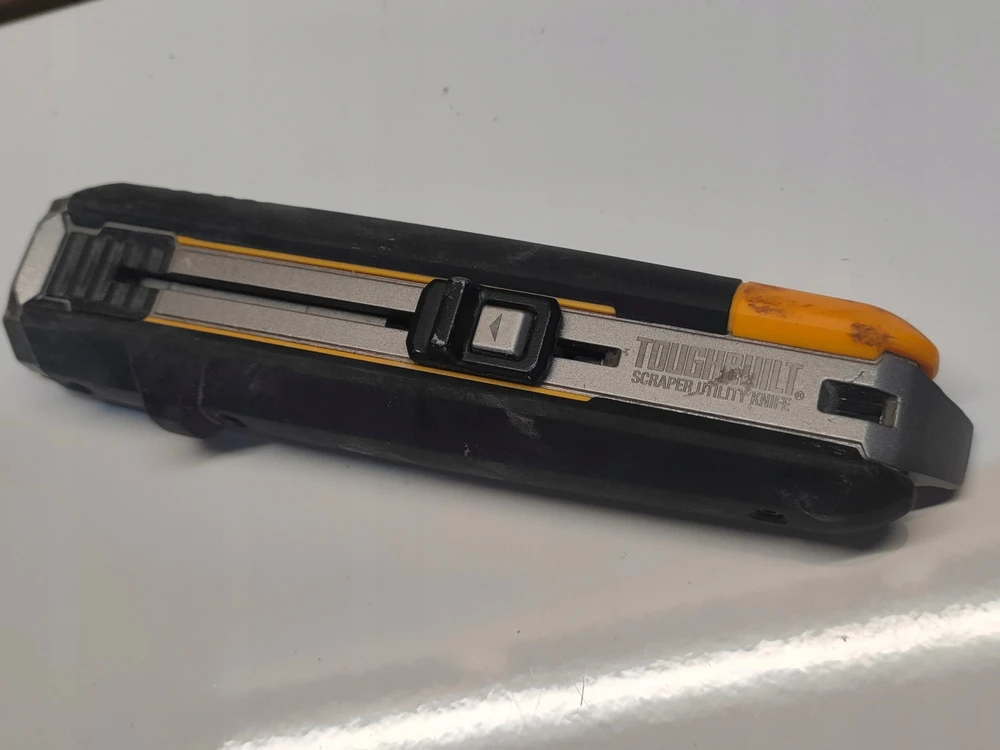 „ToughBuilt“ grandiklis ir peilis 2 viename + 5 atsarginiai ašmenys