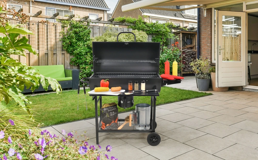 Toya LUND ANGLIŲ GRILĖLIS SU DANGIŲ ROTELĖMIS 71X35cm