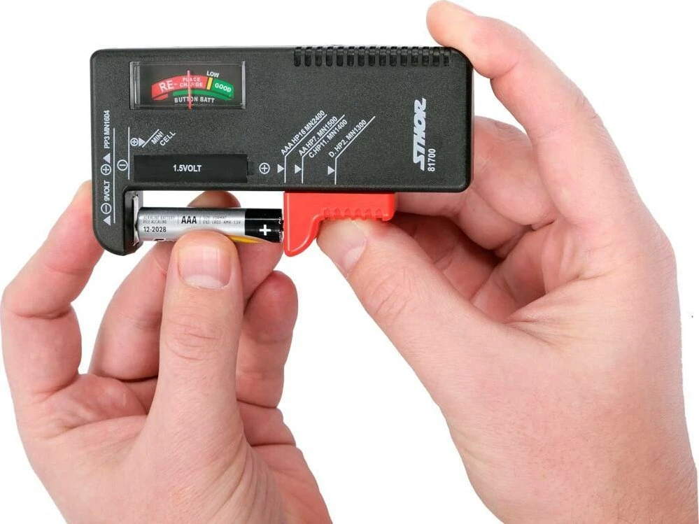 STHOR AKUMULIATORIŲ TESTERIS 1,5 V IR 9 V