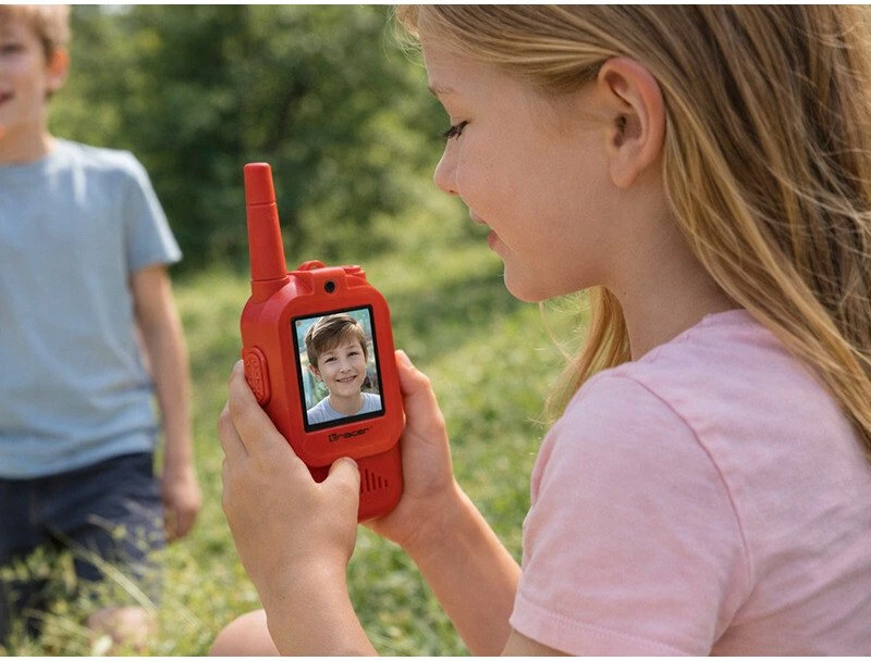 Tracer Walkie Racijos vaizdo sekiklis „ChildPlay“
