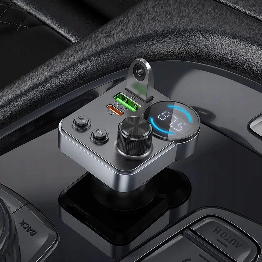 Automobilinis „Bluetooth“ siųstuvas Hoco 2 x USB A + USB C QC3.0 PD 48W E86 juodas