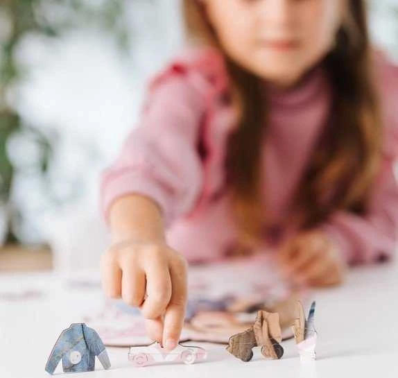 Trefl Medinė dėlionė 50 vnt. - Barbie