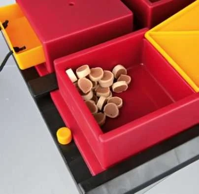 Trixie ŽAISLAS ŠUNUI "POKER BOX" 31x10x31cm