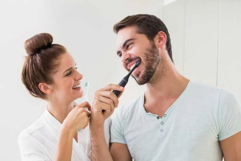 Dantų šepetėlis „TrueLife SonicBrush Compact Duo“.