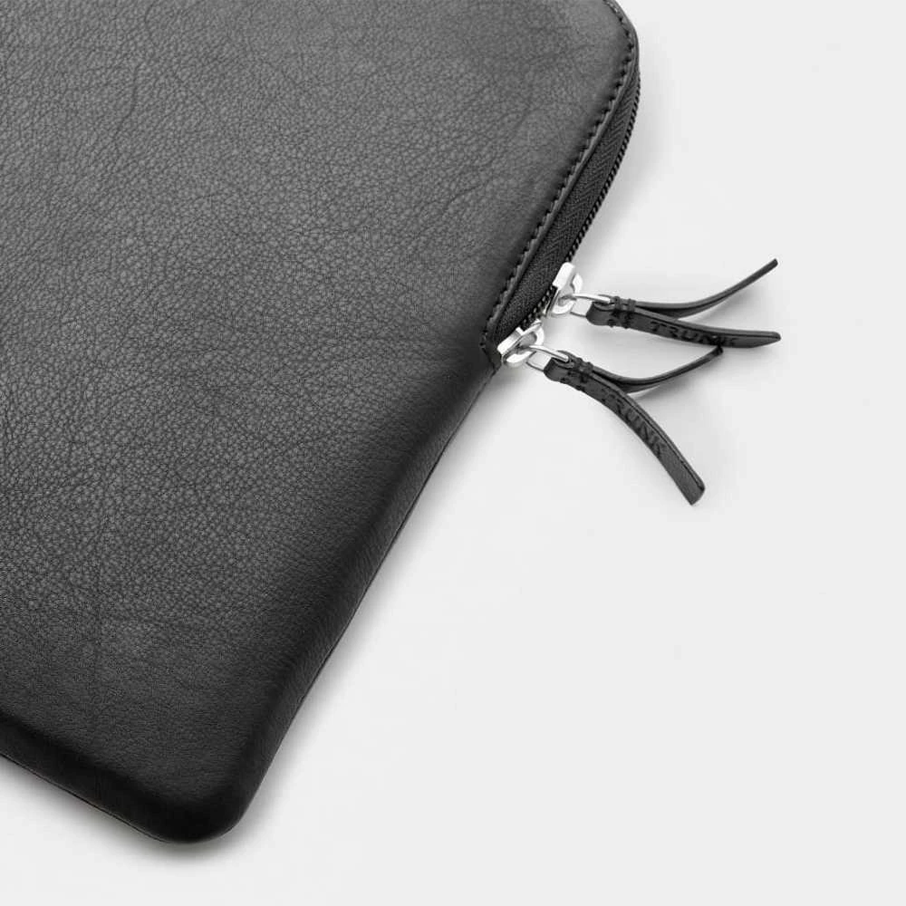 Trunk Leather Sleeve do MacBook 14" juodas